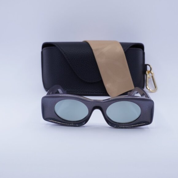 Loewe LW40033I 05X Rectangle Sunglasses – Pearlescent/Grey Mirror - Picture 3 of 11